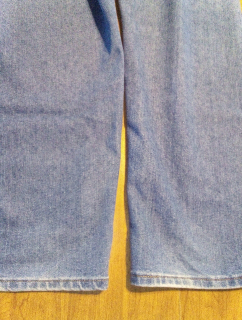 Wrangler Men's 85900DW Medium Blue Midweight Relaxed Fit Denim Jeans 42X32 - Picture 8 of 11